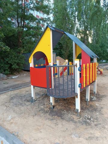 Смонтированная детский игровой комплекс из четырех наименований 2024